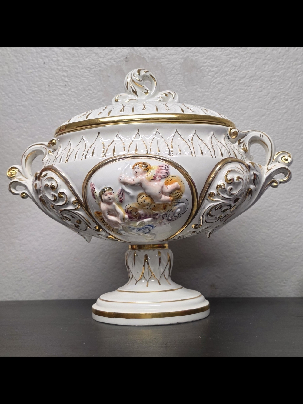 Vintage Keramos R. Capodimonte Pedestal Bowl & Lid Cherub Italy Soup Tureen